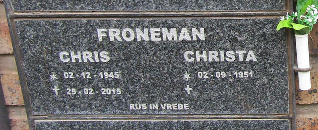 FRONEMAN Chris 1945-2015 & Christa 1951-