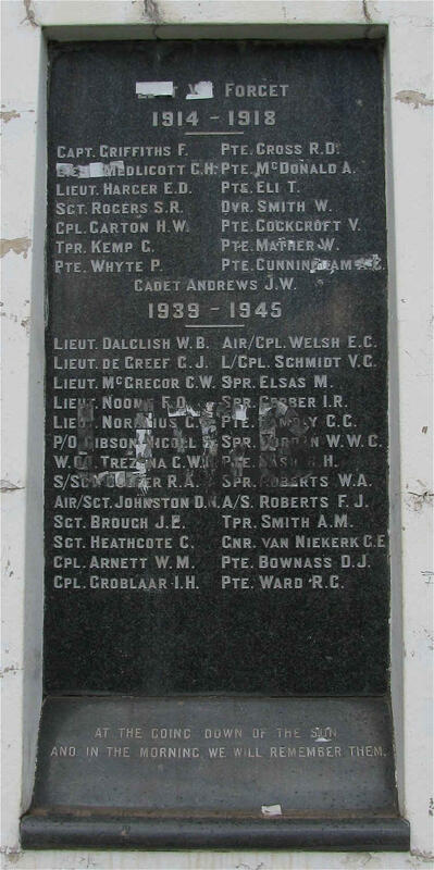 2. Maraisburg War Memorial 