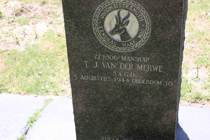 MERWE T.J., van der -1944