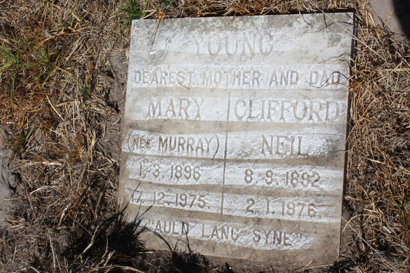 YOUNG Clifford Neil 1892-1976 & Mary MURRAY 1896-1975