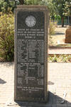 02. Monument ter ere van burgers wat gedurende die oorlog van 1899-1902 omgekom het en elders in hierdie kerkhof begrawe is
