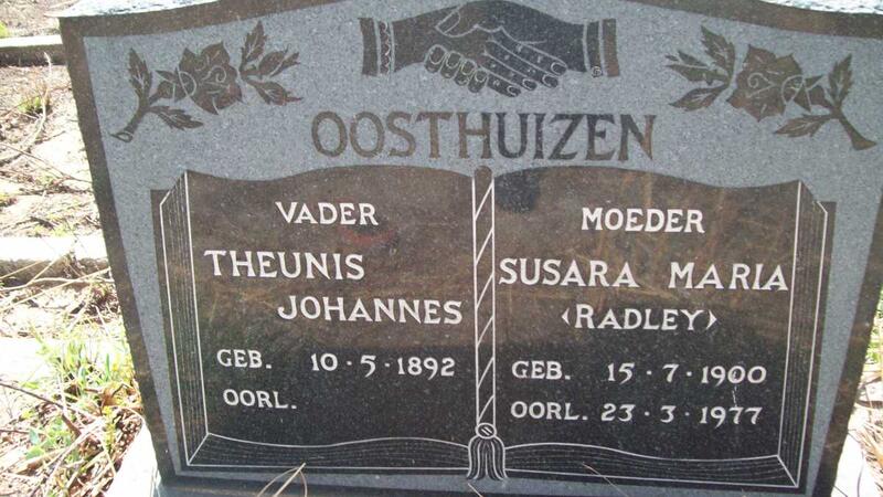 OOSTHUIZEN Theunis Johannes 1892-? & Susara Maria RADLEY 1900-1977