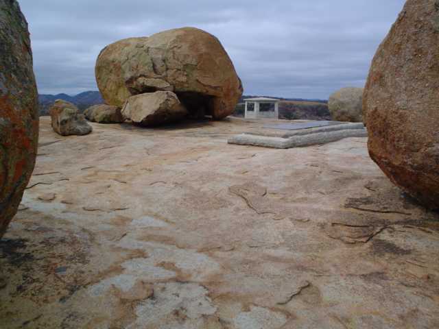 2. Overview on grave of Cecil John Rhodes