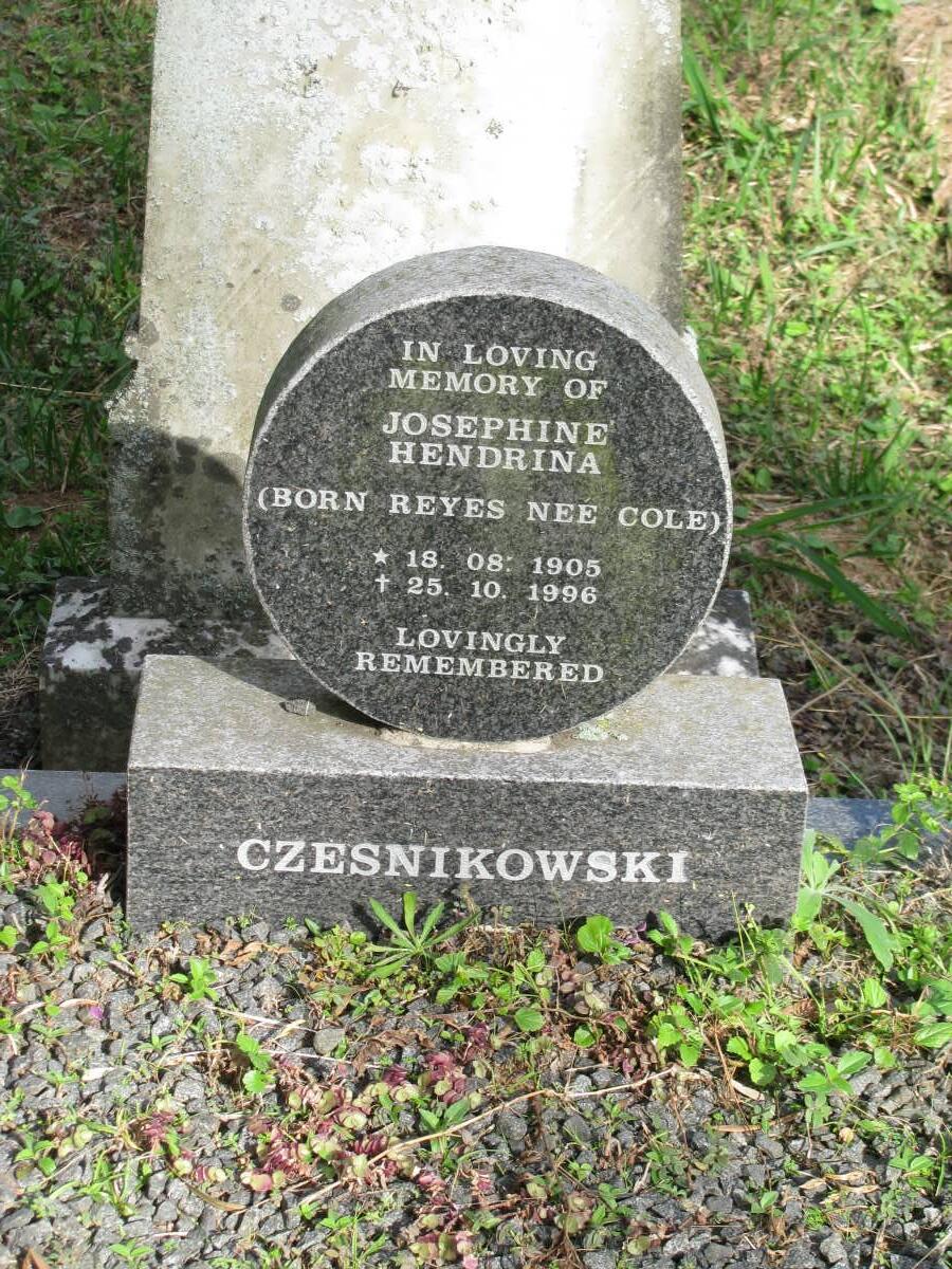 CZESNIKOWSKI Josephine Hendrina formerly COLE nee REYES 1905-1996