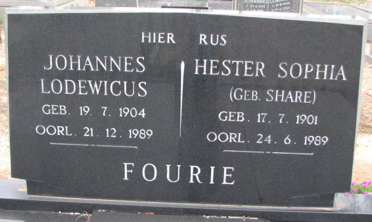 FOURIE Johannes Lodewicus 1904-1989 & Hester Sophia SHARE 1901-1989