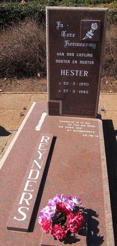 REYNDERS Hester 1970-1985