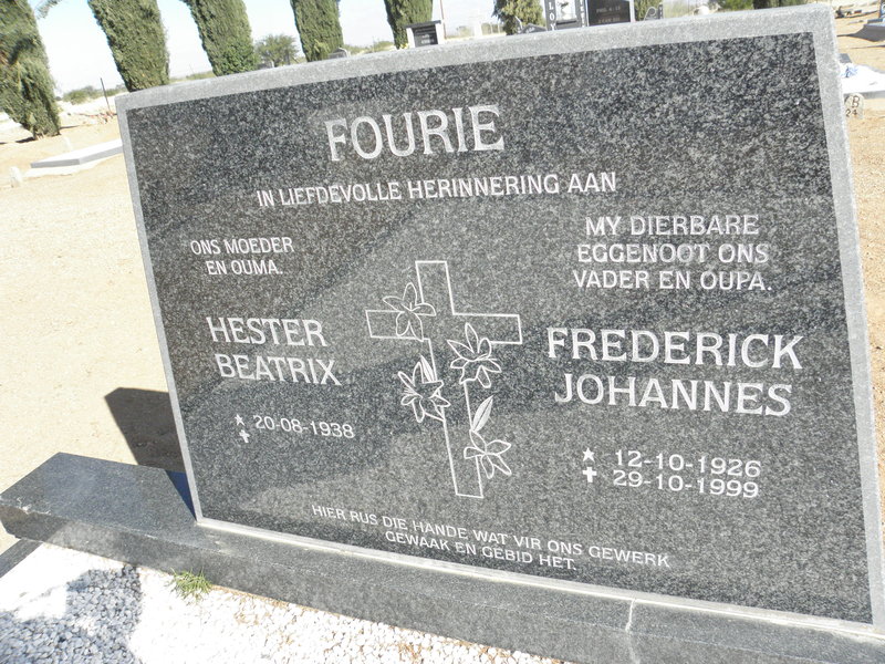 FOURIE Frederick Johannes 1926-1999 & Hester Beatrix 1938-