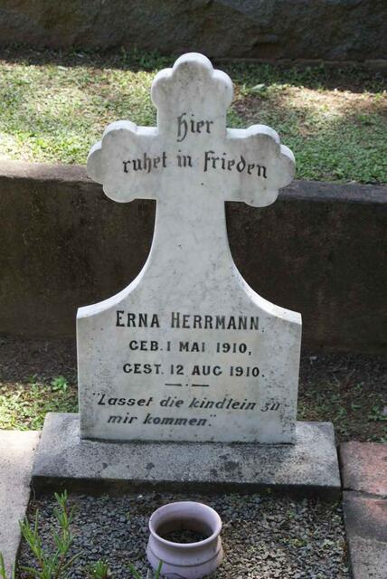 HERMANN Erna 1910-1910