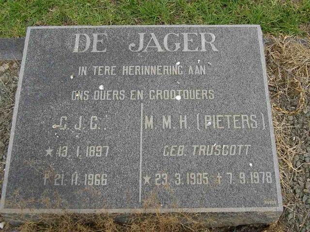 JAGER C.J.C., de 1897-1966 & M.M.H PIETERS nee TRUSCOTT  1905-1978