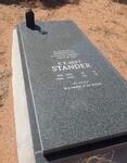 STANDER E.E. 1923-2001