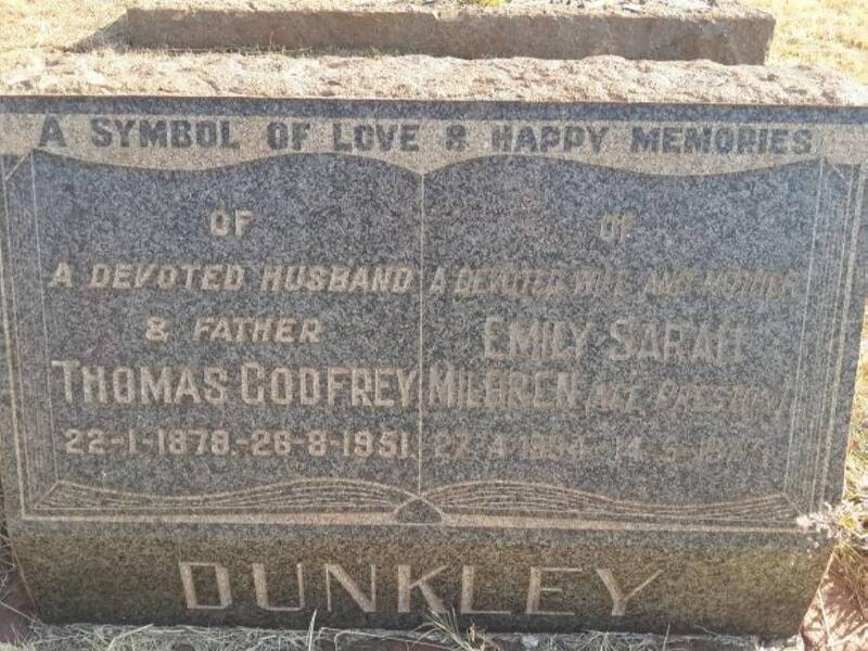 DUNKLEY Thomas Godfrey 1879-1951 & Emily Sarah Mildren PRESTON 19??-1977