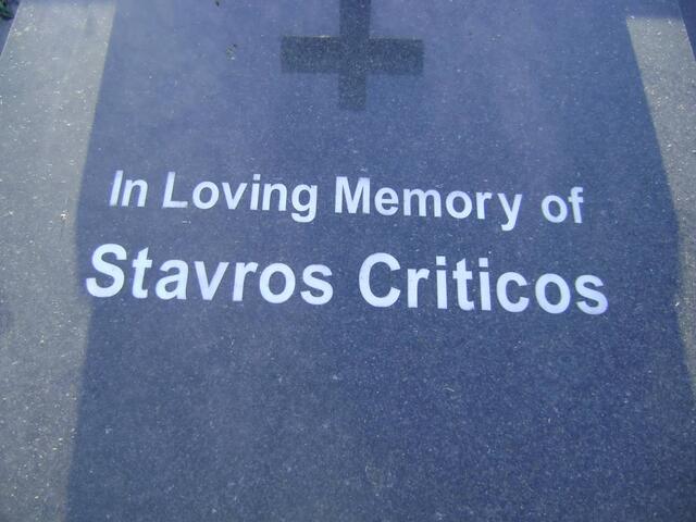 CRITICOS Stravos 1925-2009