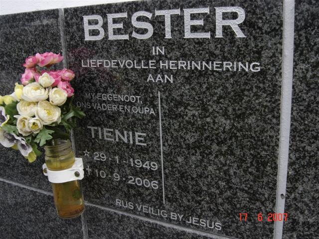 BESTER Tienie 1949-2006