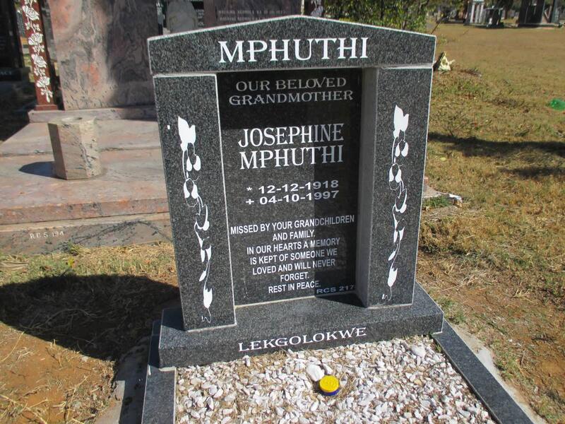 MPHUTHI Josephine Mphuthi 1918-1997