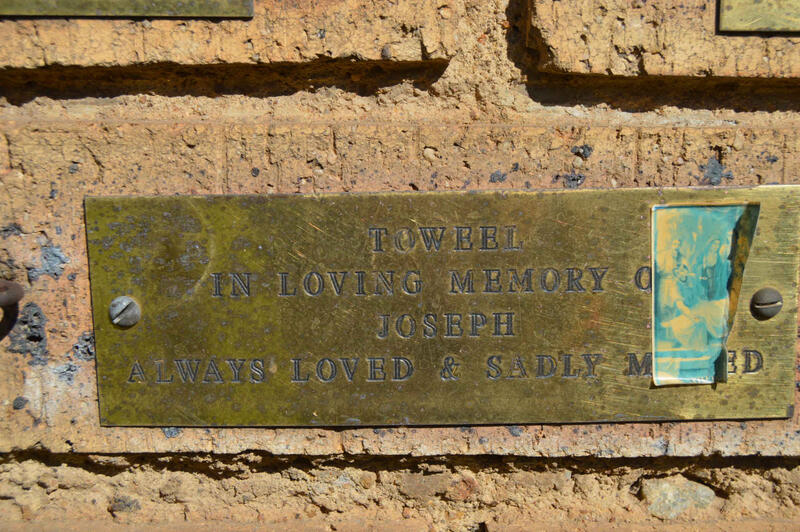 TOWEEL Joseph