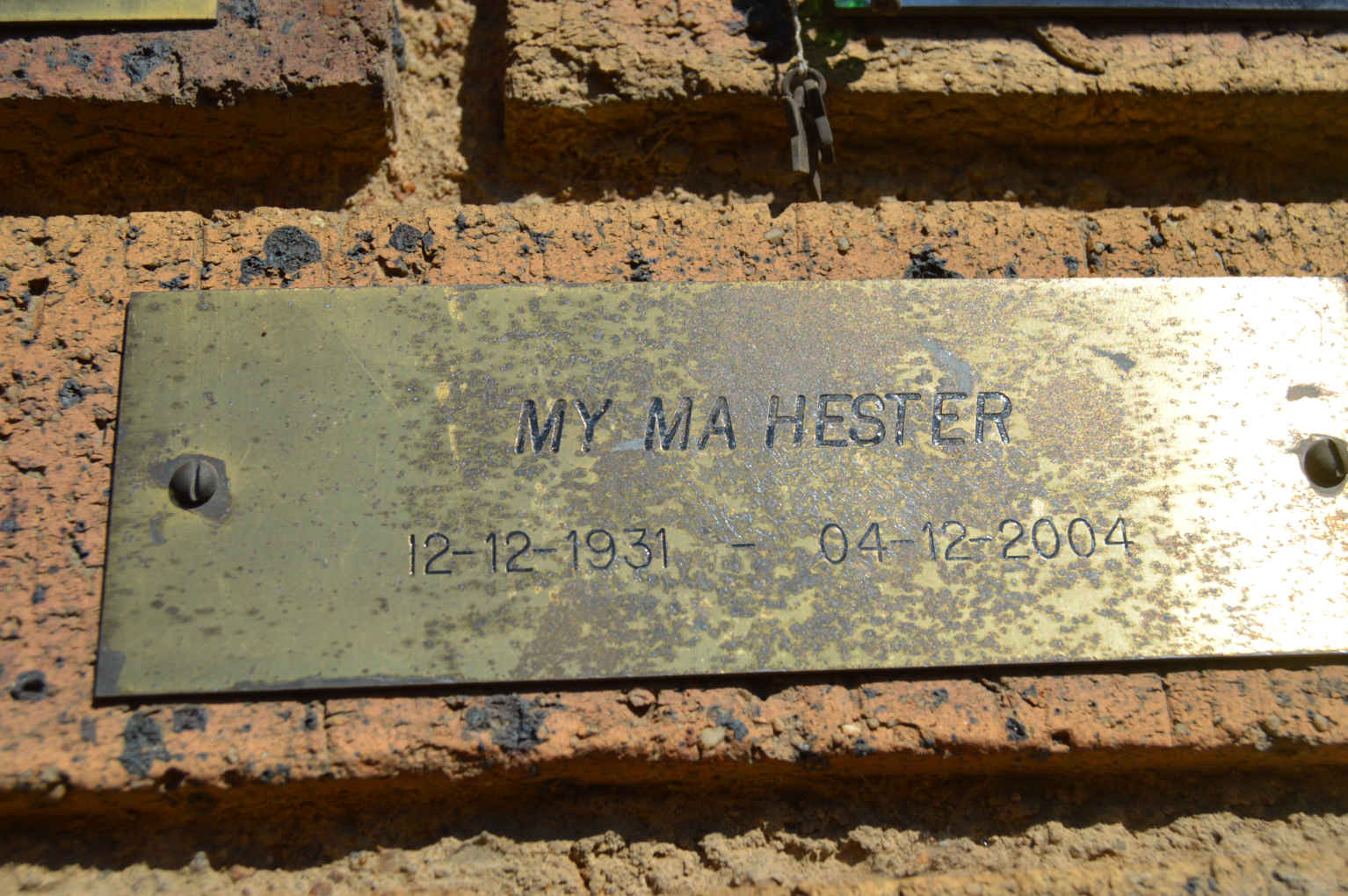 ? Hester 1931-2004
