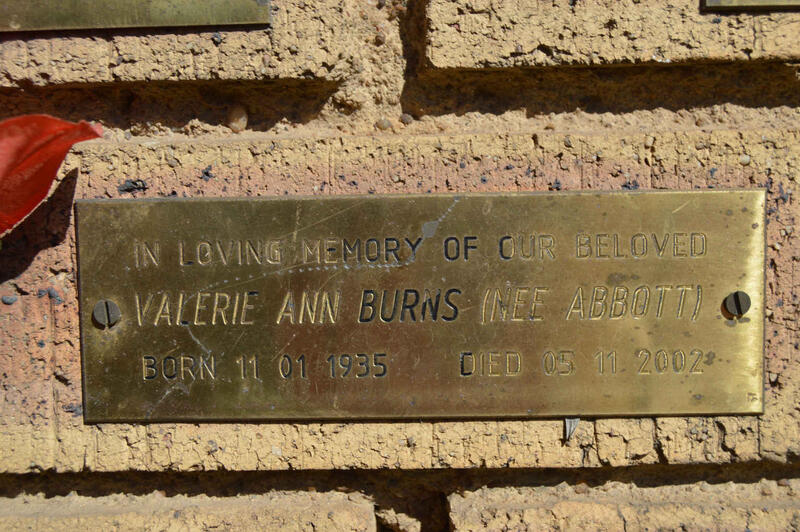 BURNS Valerie Ann nee ABBOTT 1935-2002