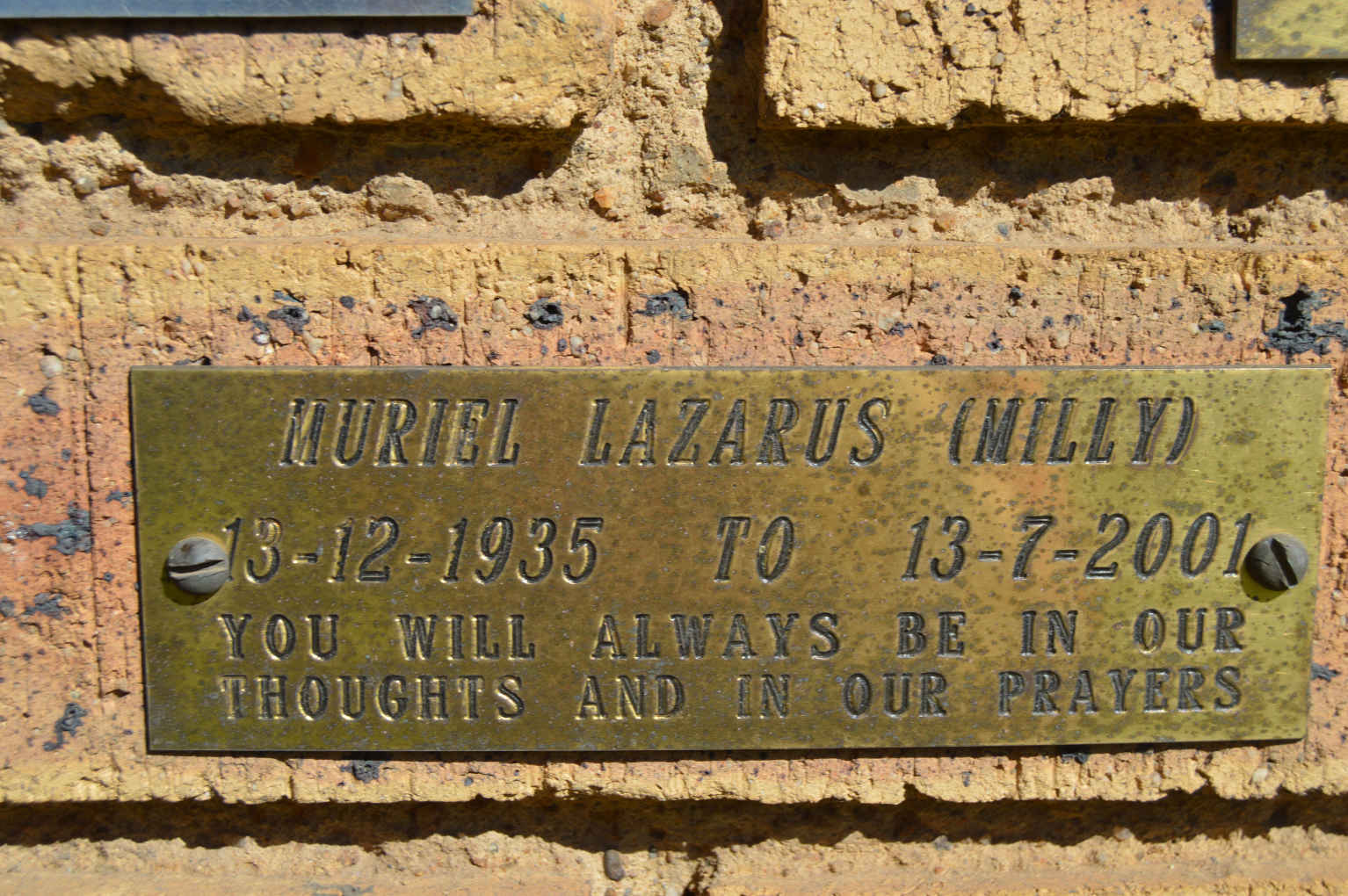 LAZARUS Muriel 1935-2001