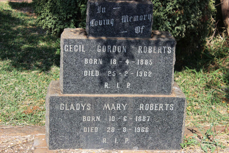 ROBERTS Cecil Gordon 1885-1962 & Gladys Mary 1887-1966