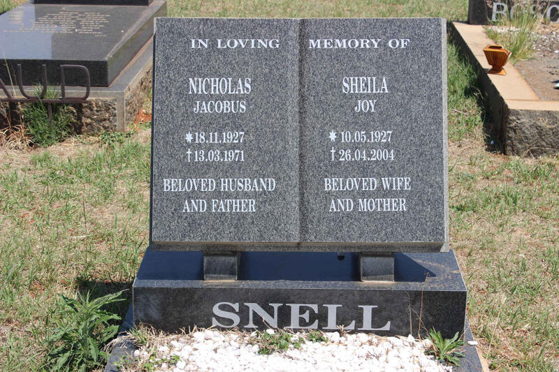 SNELL Nicholas Jacobus 1927-1971 & Sheila Joy 1927-2004