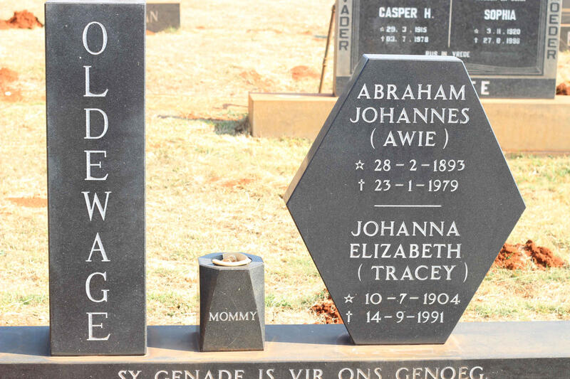 OLDEWAGE Abraham Johannes 1893-1979 & Johanna Elizabeth 1904-1991