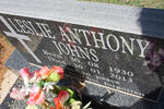 JOHNS Leslie Anthony 1930-2013