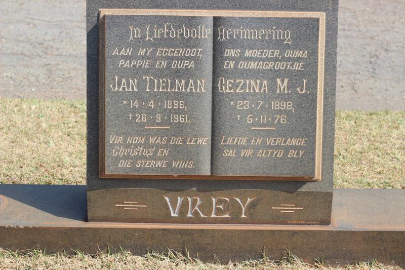 VREY Jan Tielman 1896-1961 & Gezina M.J. 1898-1976