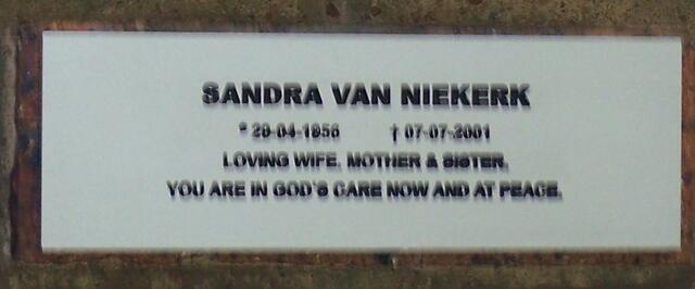 NIEKERK Sandra, van 1956-2001