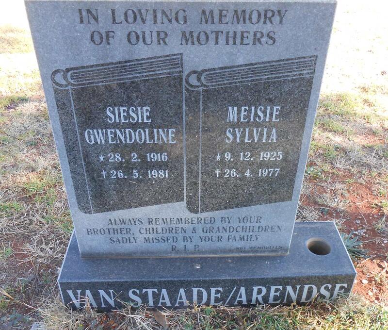 STAADE Siesie Gwendoline, van 1916-1981 :: ARENDSE Meisie Sylvia 1925-1977
