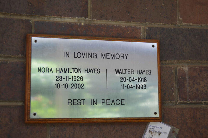 HAYES Walter 1918-1993 & Nora Hamilton 1926-2002