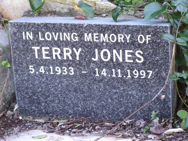 JONES Terry 1933-1997