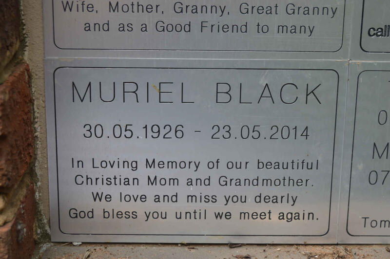 BLACK Muriel 1926-2014