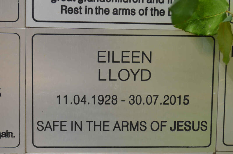 LLOYD Eileen 1928-2015