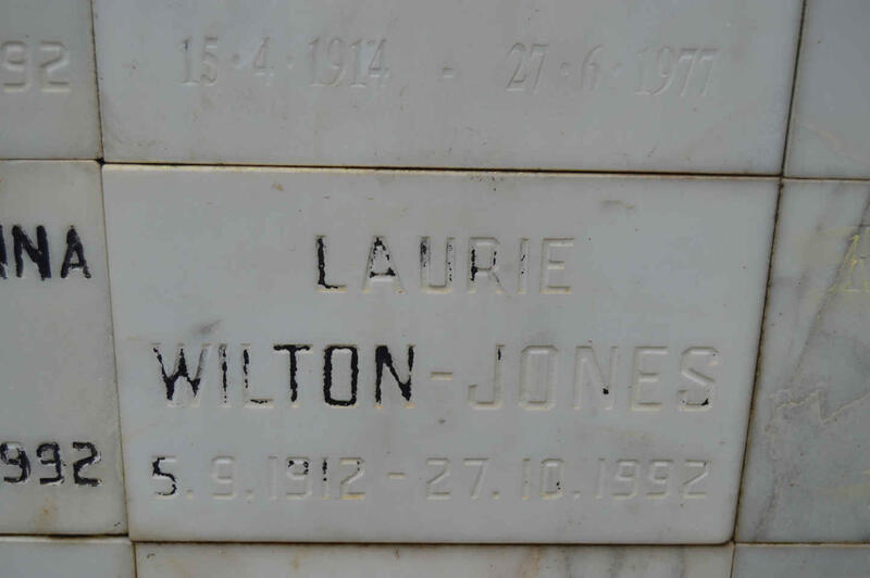 JONES Laurie, WILTON 1912-1992