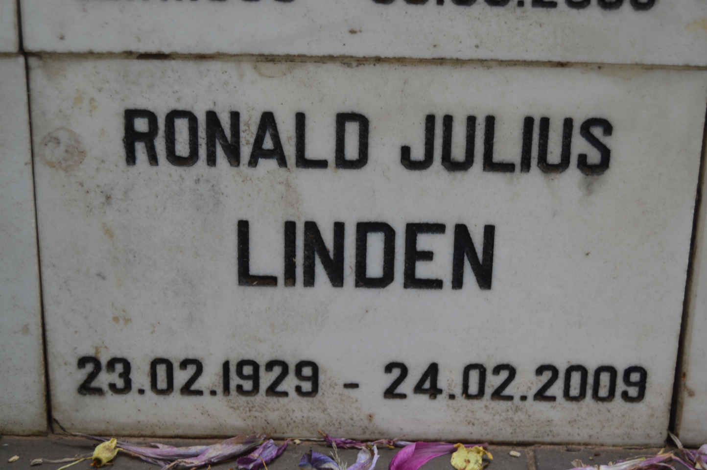 LINDEN Ronald Julius 1929-2009