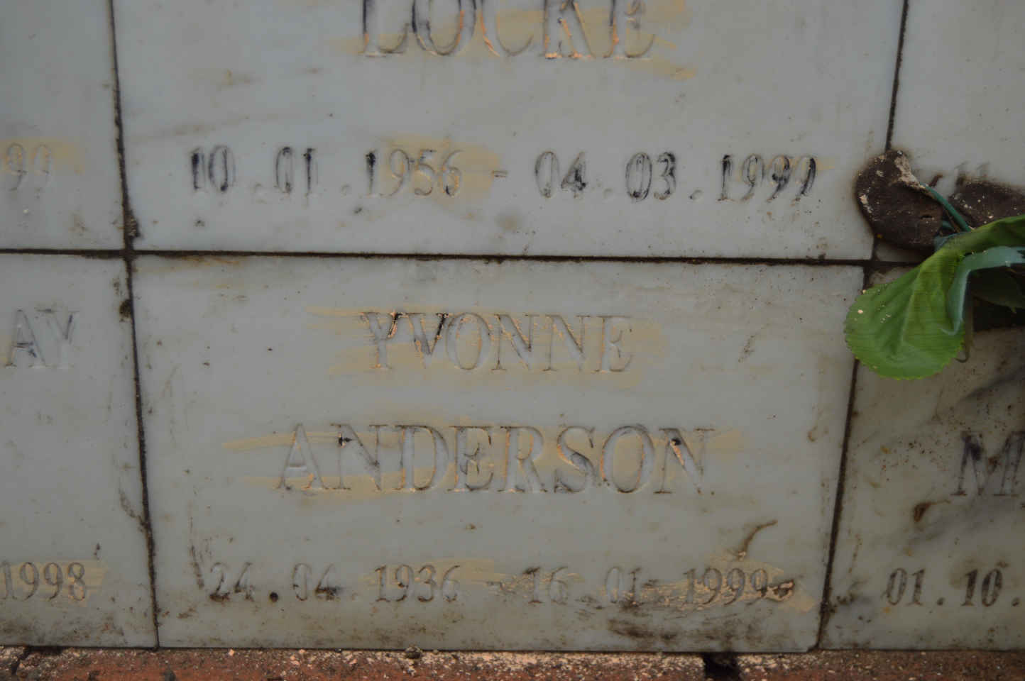 ANDERSON Yvonne 1936-1999
