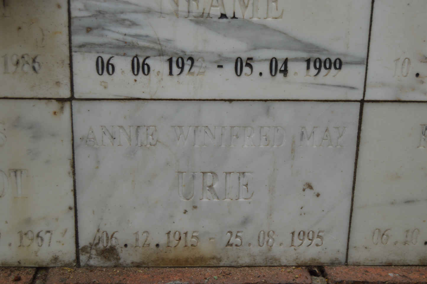 URIE Annie Winifred May 1915-1995