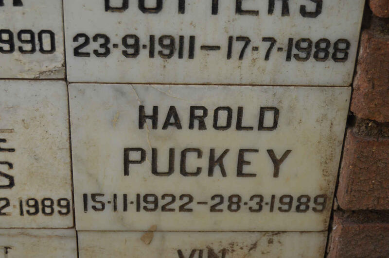 PUCKEY Harold 1922-1989