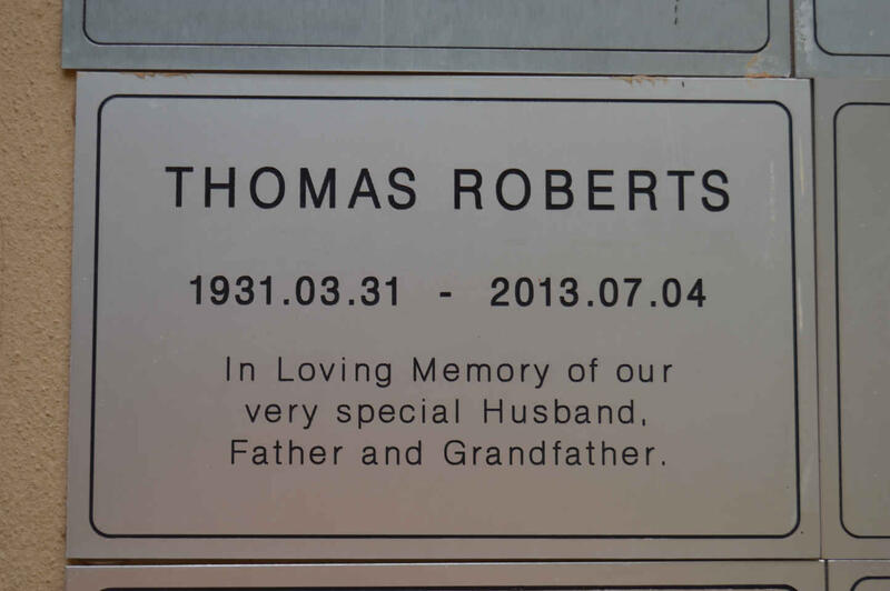 ROBERTS Thomas 1931-2013
