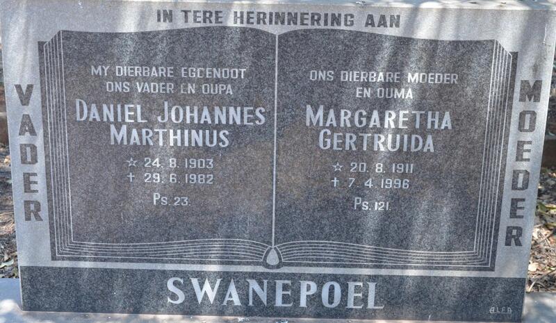 SWANEPOEL Daniel Johannes Marthinus 1903-1982 & Margaretha Gertruida 1911-1996