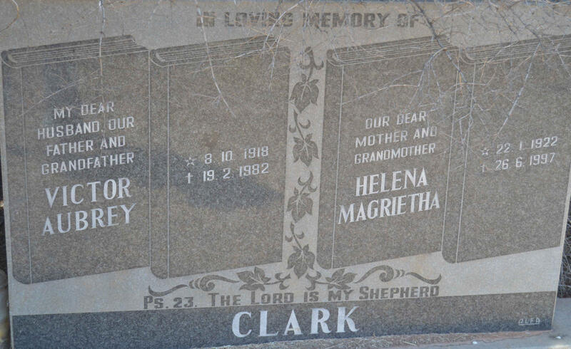 CLARK Victor Aubrey 1918-1982 & Helena Magrietha 1922-1997