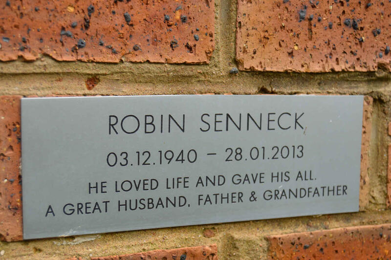 SENNECK Robin 1940-2013