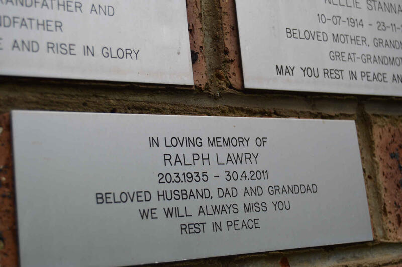 LAWRY Ralph 1935-2011