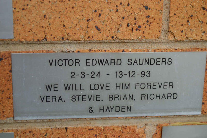 SAUNDERS Victor Edward 1924-1993