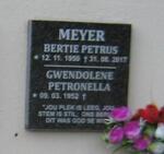 MEYER Bertie Petrus 1950-2017 en Gwendolene Petronella 1952-