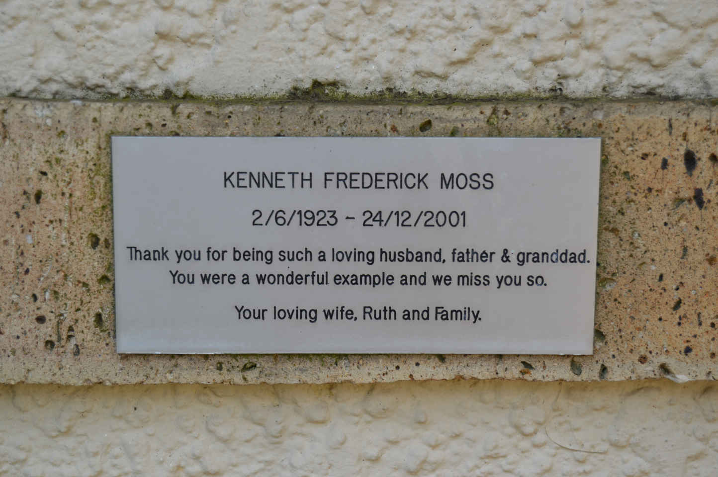 MOSS Kenneth Frederick 1923-2001