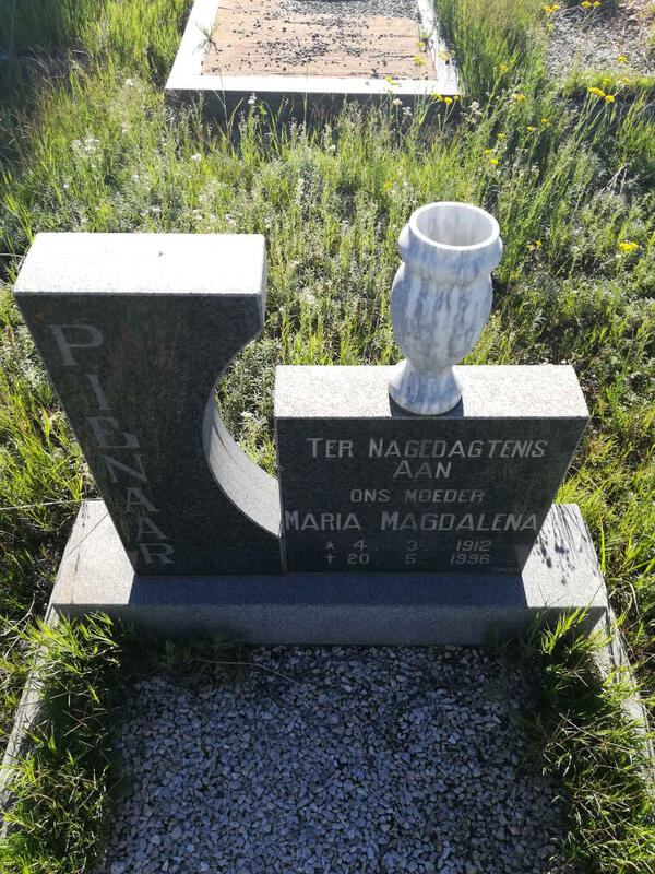 PIENAAR Maria Magdalena 1912-1996