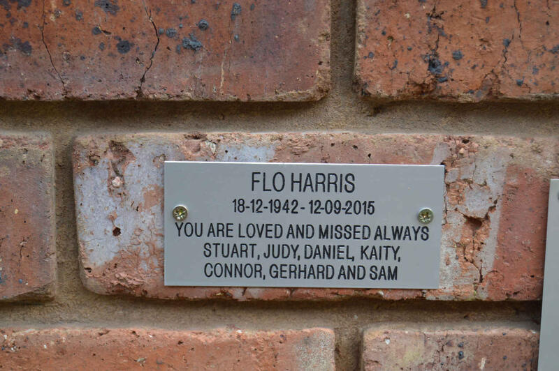 HARRIS Flo 1942-2015