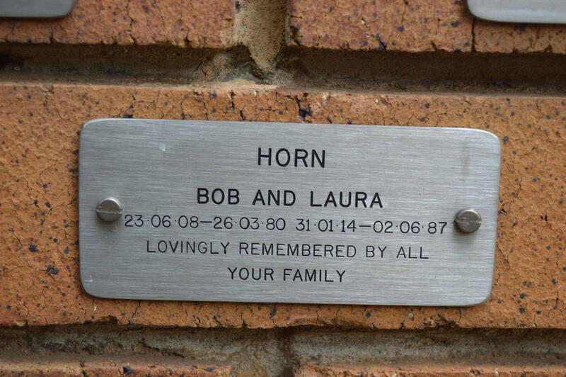 HORN Bob 1908-1980 & Laura 1914-1987