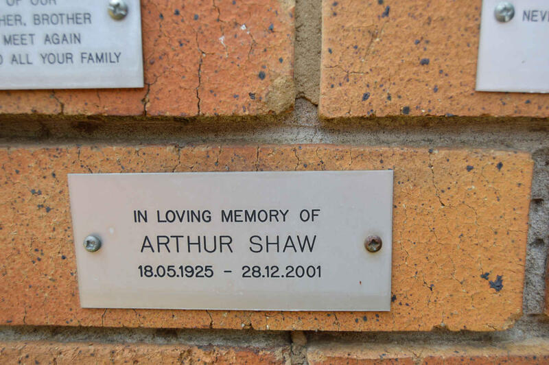 SHAW Arthur 1925-2001